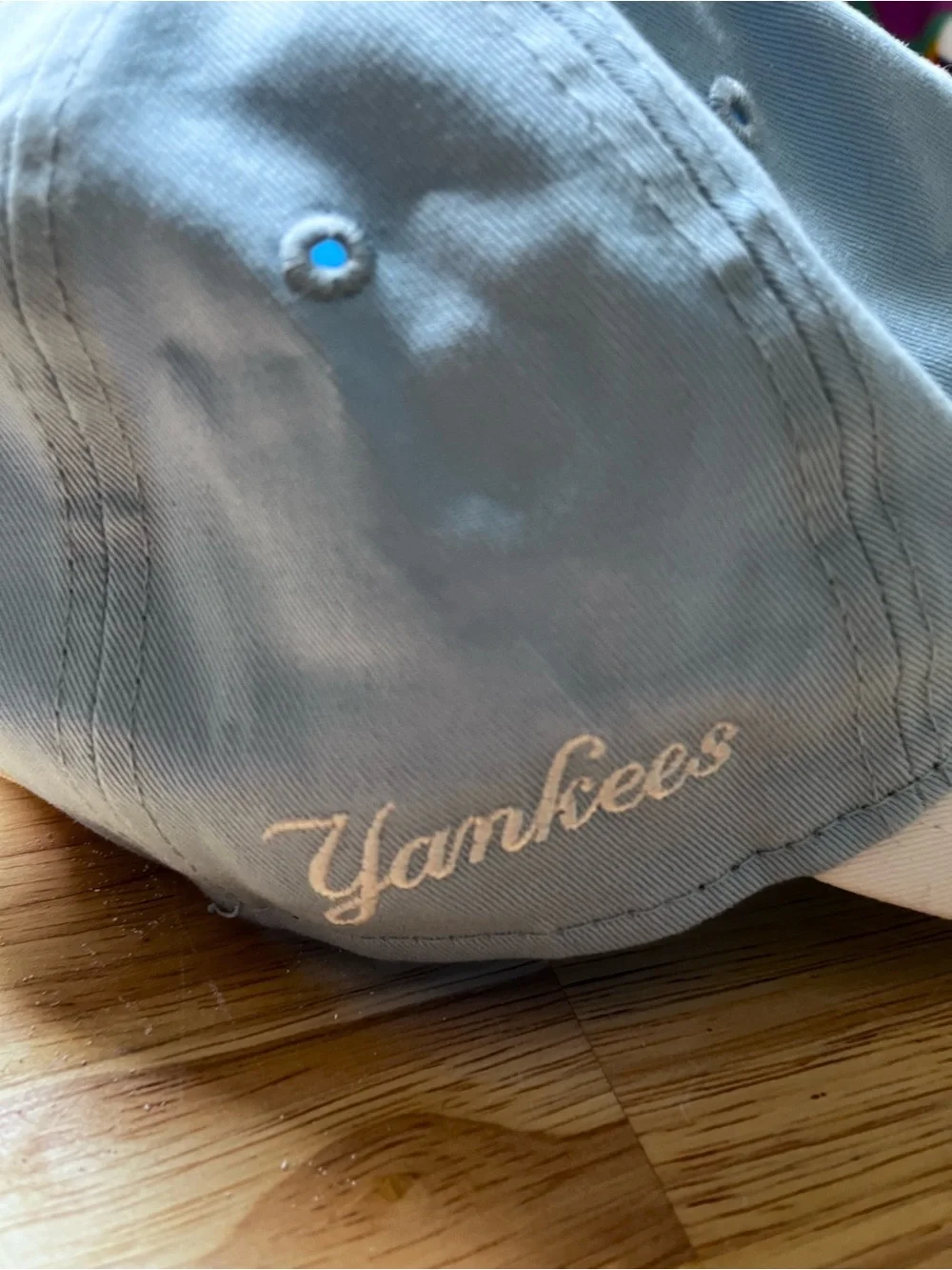 New York Or Nowhere x Yankees Embroidered Two-Tone Cap - Light Blue & Cream